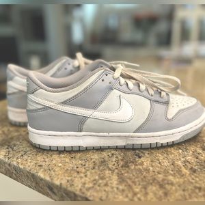 Nike Dunks Dunk Low 7Y - Pure Platinum, Wolf Gray Grey, White, Two Toned 7